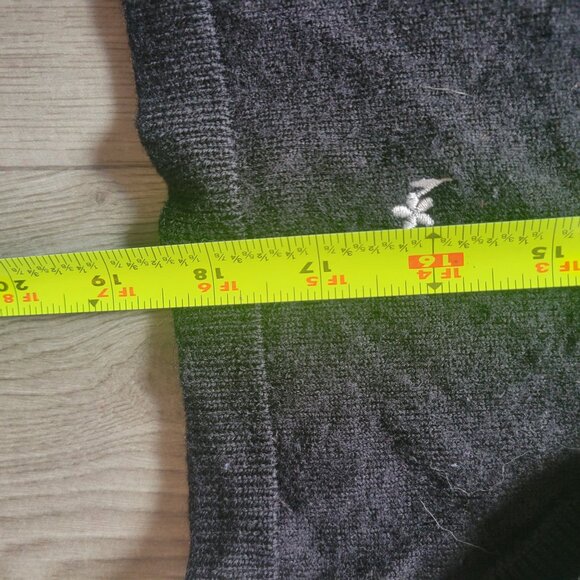 Ann Taylor Black Floral Embroidered Button-Front Cardigan Sweater Small 100% Ita - Picture 7 of 8